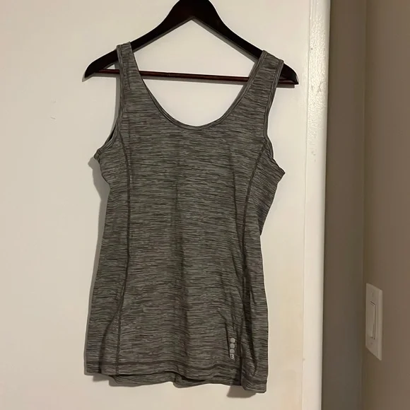 Bench workout top - Picture 1 of 5